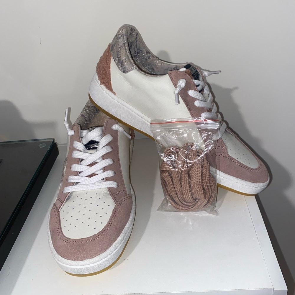 ✨NWOT✨ Vintage Havana Clarke Sneakers